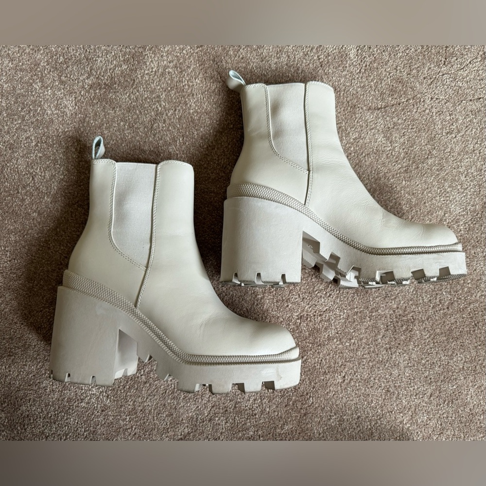Steve Madden Chelsea Lug Bootie 7.5
